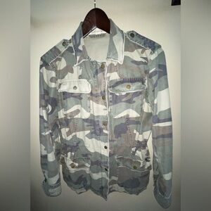 Vintage Havana Women’s Oversized Camo Jacket Size Small